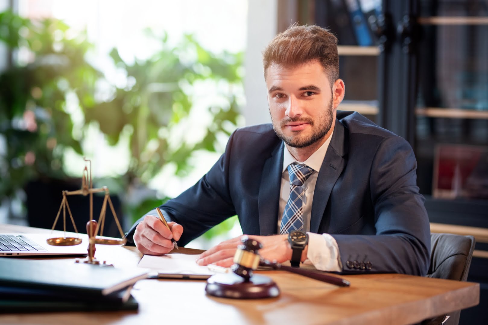 Những Điều Cần Biết Về Đại Diện Di Trú Được Ủy Quyền Tại Canada